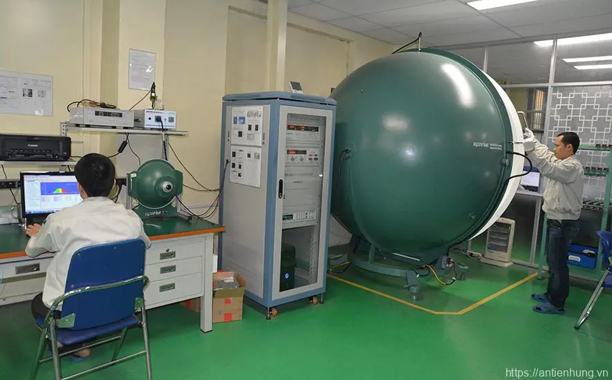 Quả cầu tích phân Rạng Đông sử dụng đo quang thông, cường độ sáng, đảm bảo đèn LED phân bố ánh sáng đồng đều