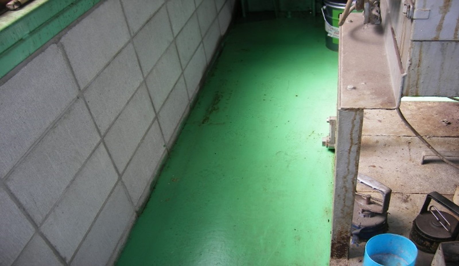 Thi công Sika Ucrete RG bước chuẩn bị nền