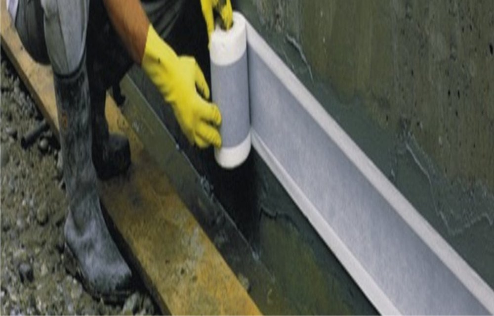 Thi công dán keo epoxy Sikadur kết dính băng chống thấm