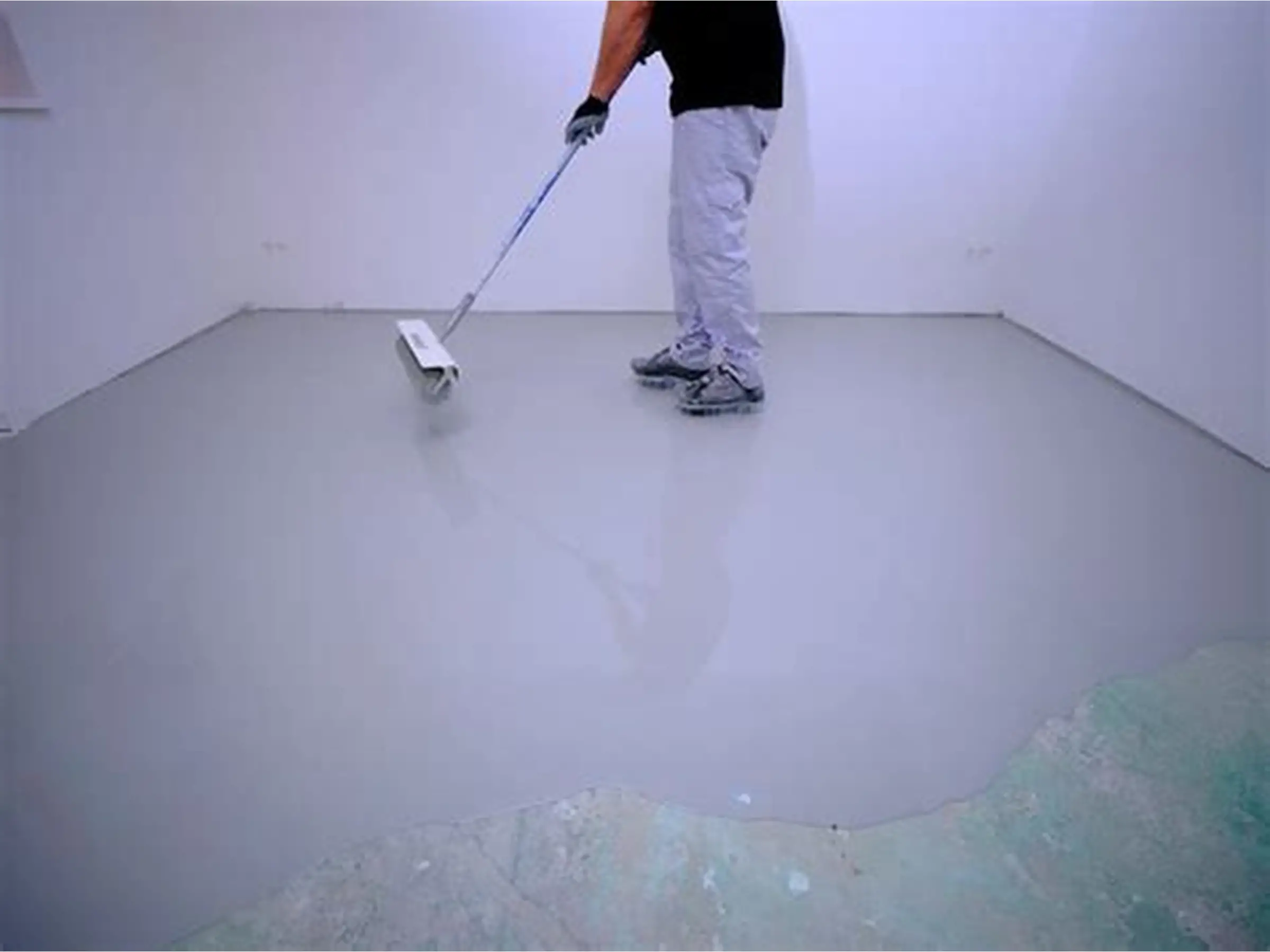 Đội thi công sàn chống tĩnh điện Sikafloor 2350 ESD