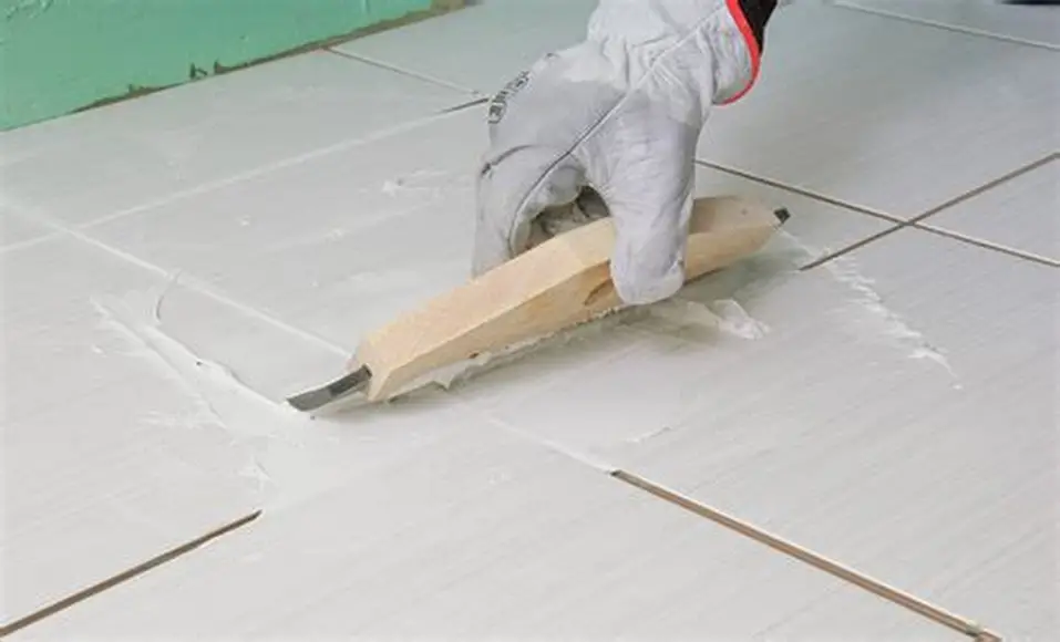 Thi công chà ron gạch bằng SikaCeram-608 Tile Grout