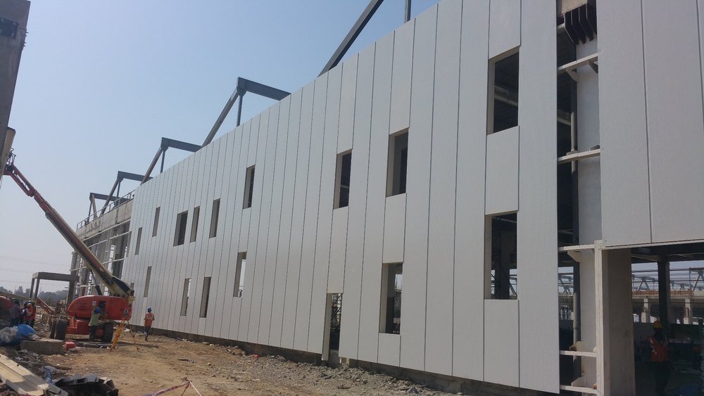Kết quả hoàn thiện panel kết cấu dán bằng SikaPower-751 T trong nhà máy sản xuất xe thương mại