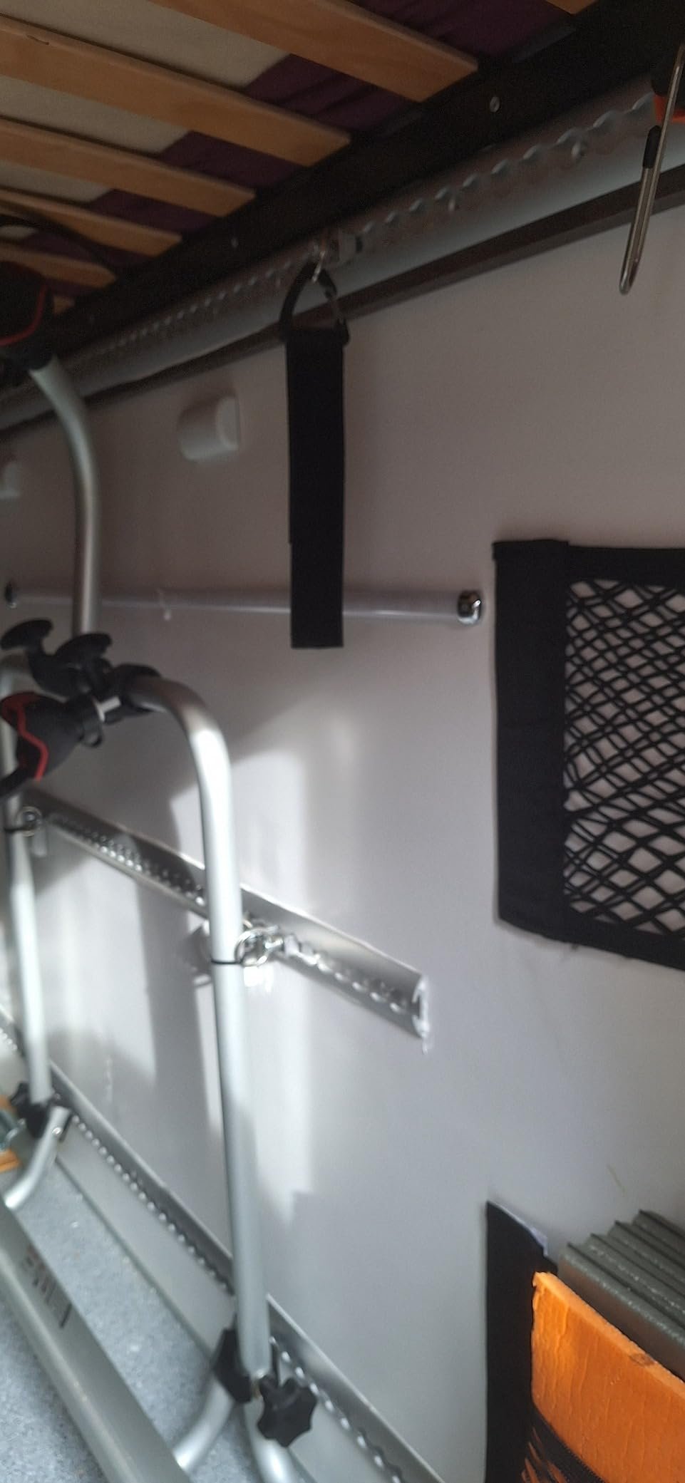 Sikaflex 554 ứng dụng dán panel thân xe khách