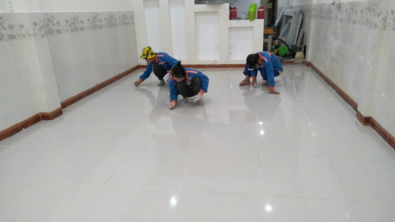 Bước chuẩn bị khe ron thi công SikaCeram-850 Design