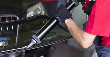 Automotive glass replacement MDAT 3 gio Sikaflex SOLO