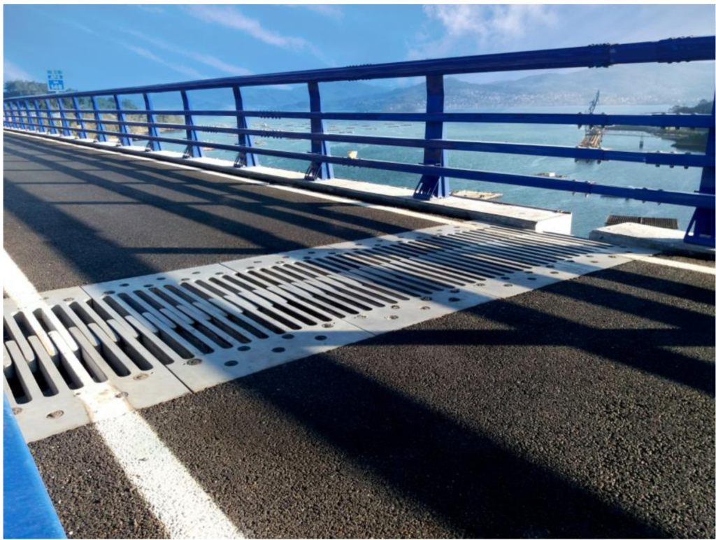 Khe co giãn cho cầu cảng, công trình ven biển và vùng nhiễm mặn — chống ăn mòn muối chloride 1 Road Expansion Joint WP Rande Bridge Spain